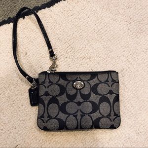Coach Signature Small Wristlet- NewWithoutTag